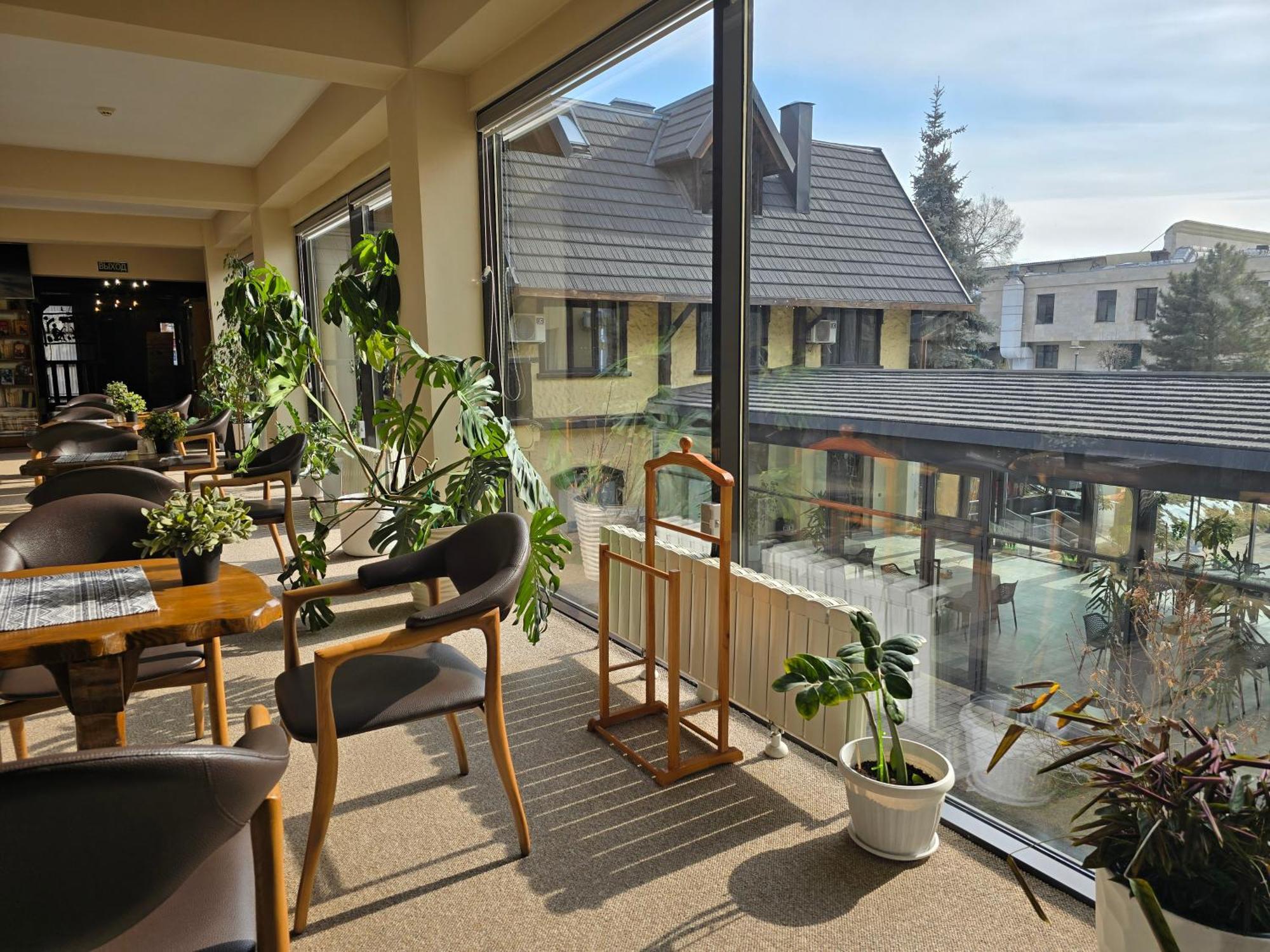 Saraishyq Hotel Almatý Exterior foto